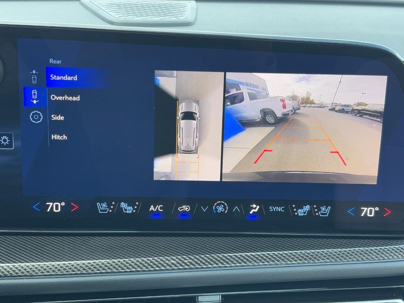 Chevrolet Traverse Vehicle Image 17