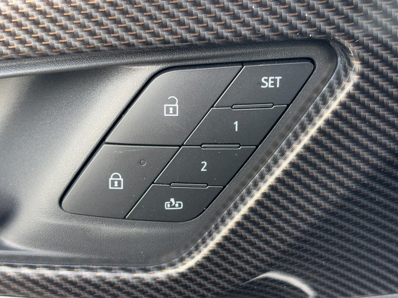 Chevrolet Traverse Vehicle Image 21