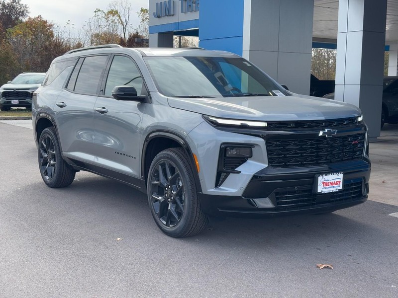 Chevrolet Traverse Vehicle Image 02