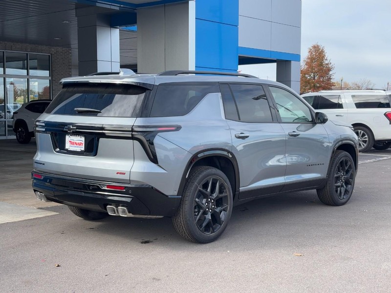 Chevrolet Traverse Vehicle Image 03