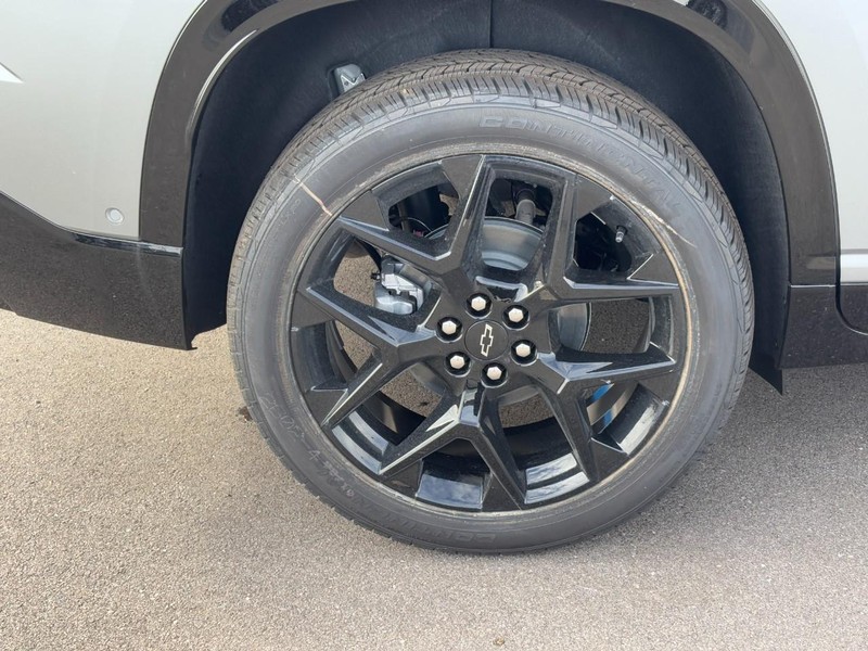 Chevrolet Traverse Vehicle Image 04