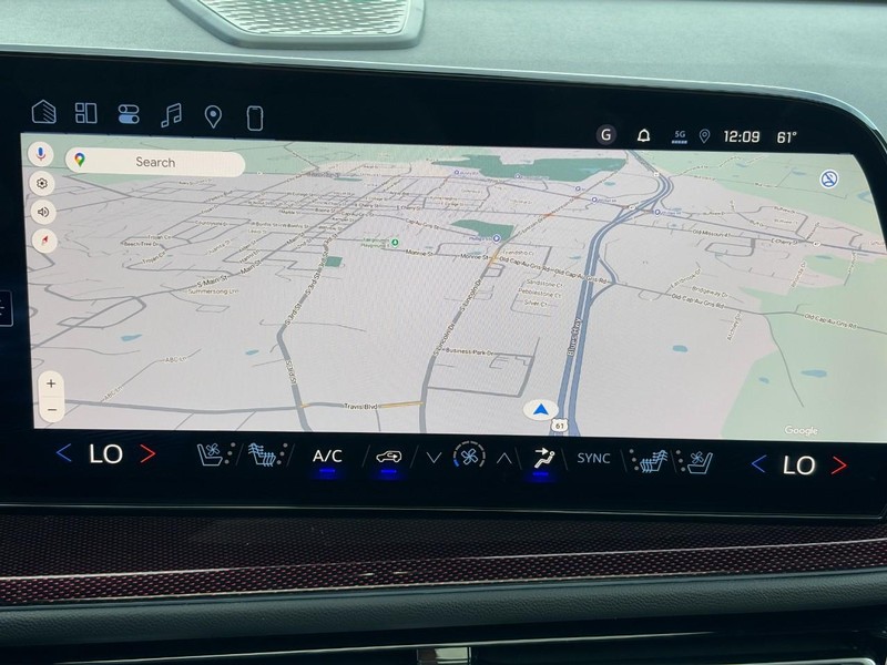 Chevrolet Traverse Vehicle Image 18