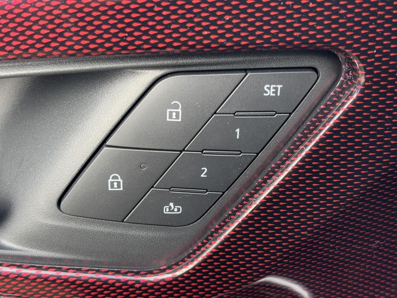 Chevrolet Traverse Vehicle Image 21