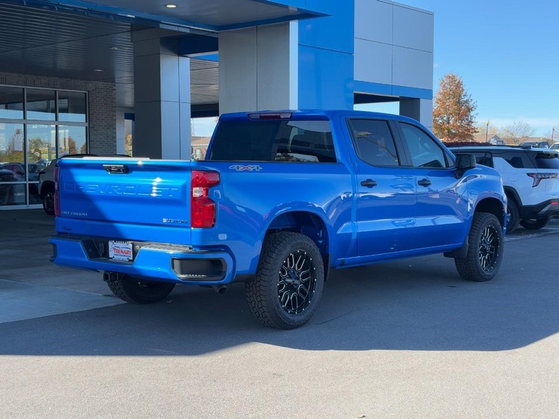 Chevrolet Silverado 1500 Vehicle Image 03