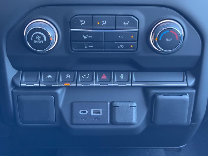 Chevrolet Silverado 1500 Vehicle Image 09