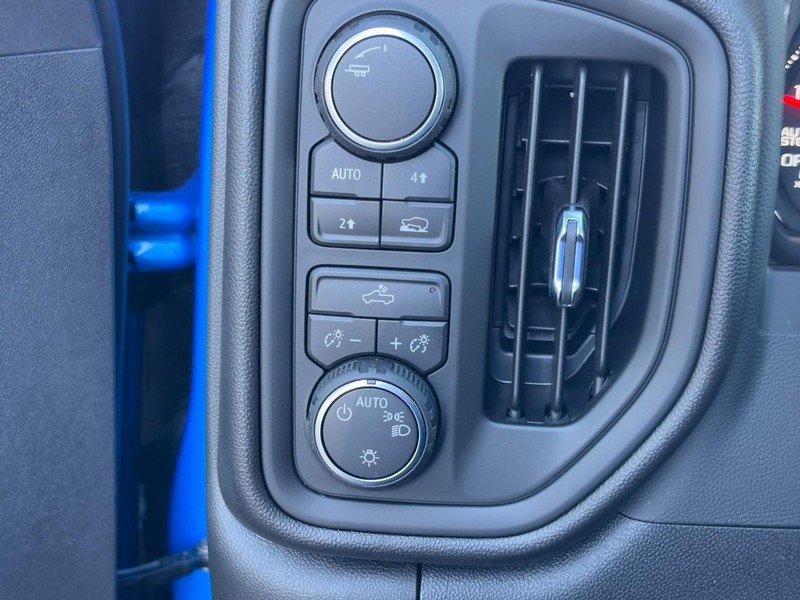 Chevrolet Silverado 1500 Vehicle Image 11