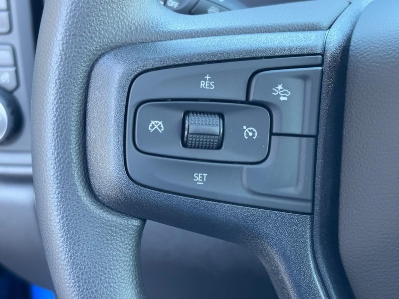 Chevrolet Silverado 1500 Vehicle Image 12