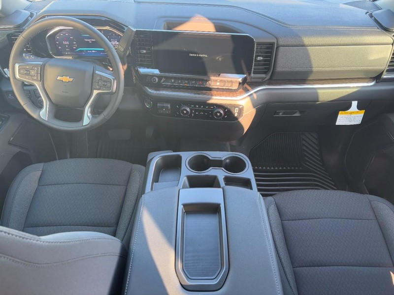 Chevrolet Silverado 2500HD Vehicle Image 06