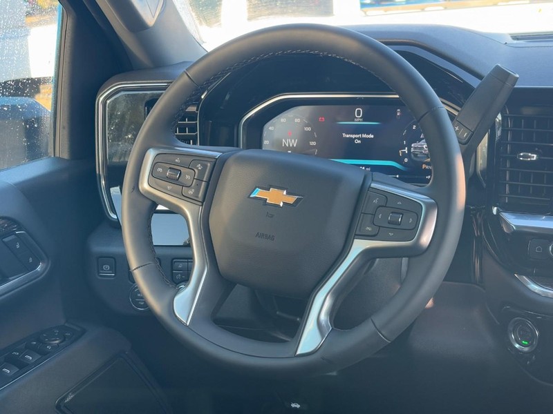 Chevrolet Silverado 2500HD Vehicle Image 07