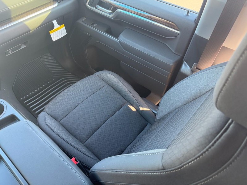 Chevrolet Silverado 2500HD Vehicle Image 10