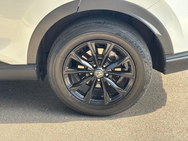 Honda CR-V Hybrid Vehicle Image 07