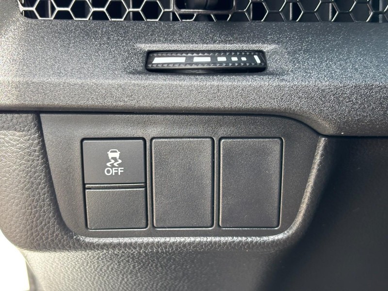 Honda CR-V Hybrid Vehicle Image 16