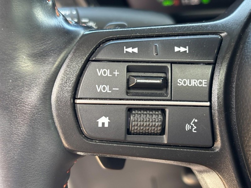 Honda CR-V Hybrid Vehicle Image 17