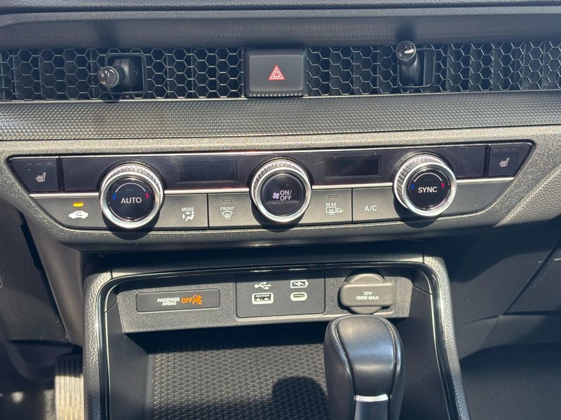 Honda CR-V Hybrid Vehicle Image 22