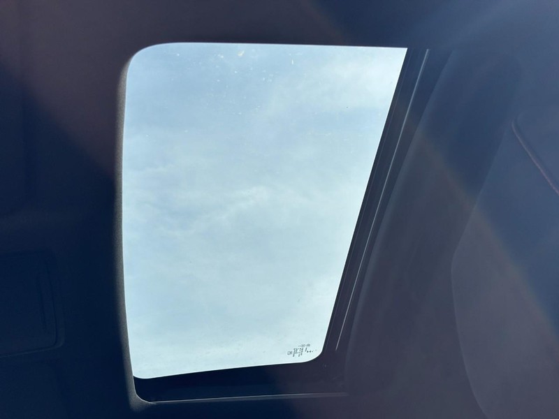 Honda CR-V Hybrid Vehicle Image 25