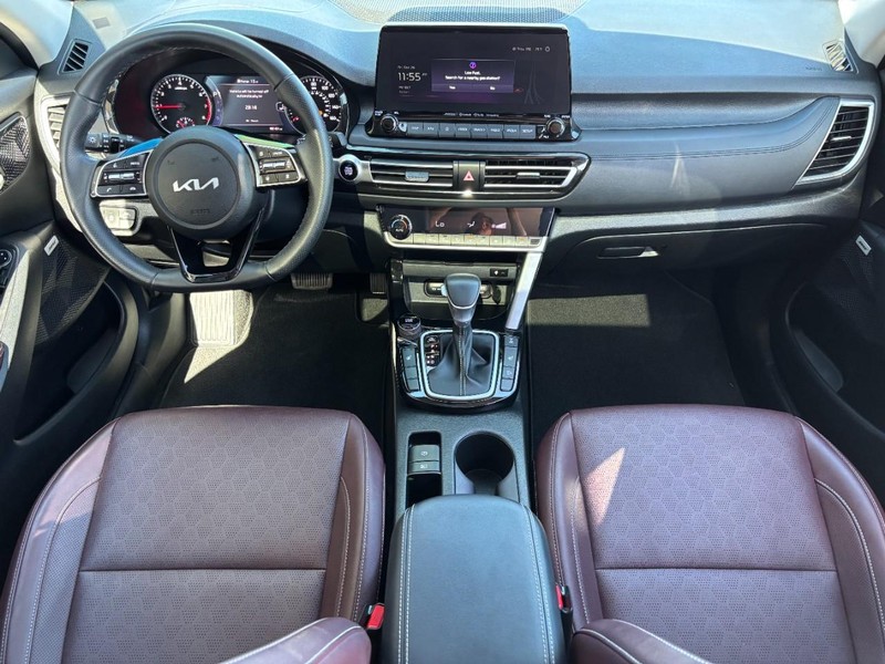 Kia Seltos Vehicle Image 11