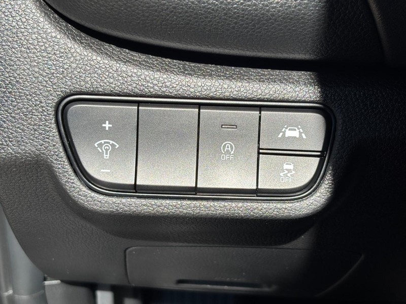 Kia Seltos Vehicle Image 16