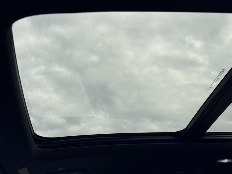 Chevrolet Traverse Vehicle Image 24