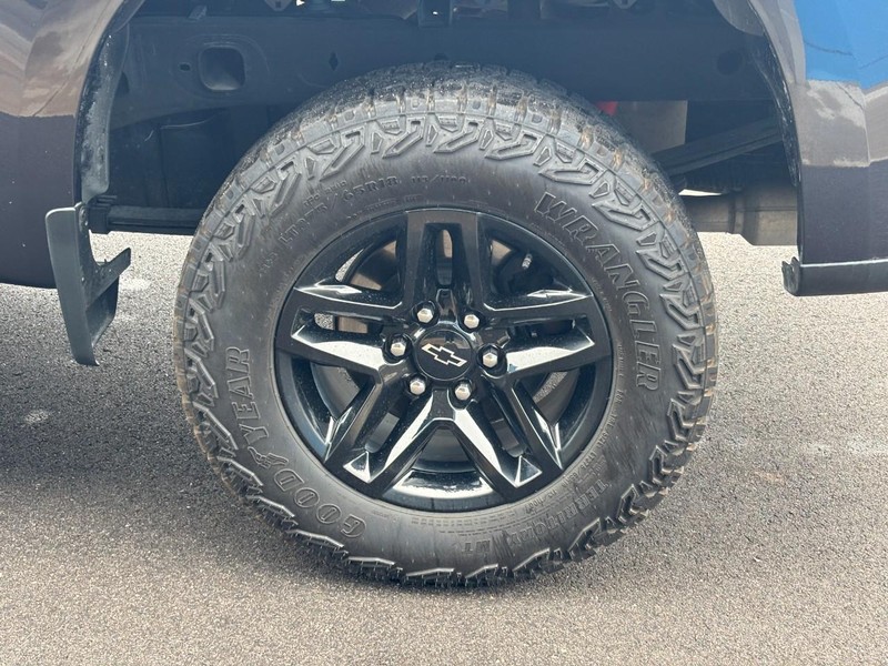 Chevrolet Silverado 1500 Vehicle Full-screen Gallery Image 07