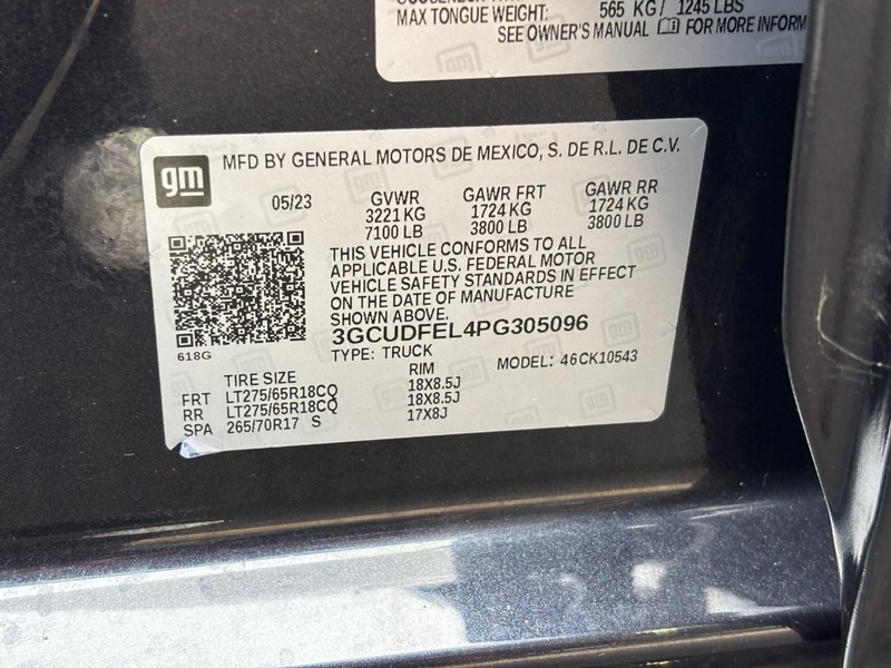 Chevrolet Silverado 1500 Vehicle Full-screen Gallery Image 27