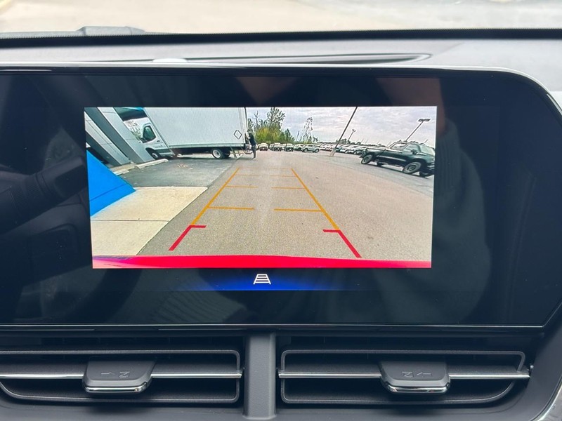 Chevrolet Trax Vehicle Image 16