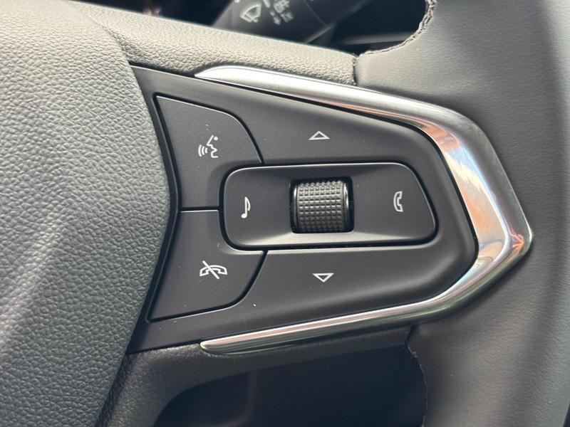 Chevrolet Trax Vehicle Image 13