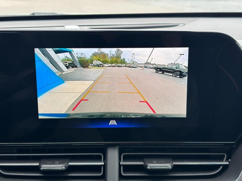 Chevrolet Trax Vehicle Image 16