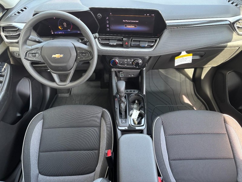 Chevrolet TrailBlazer Vehicle Image 06