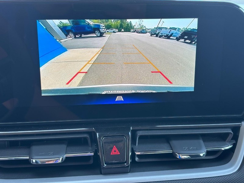 Chevrolet TrailBlazer Vehicle Image 16