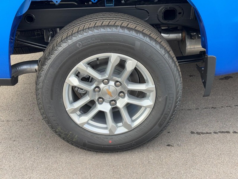 Chevrolet Silverado 1500 Vehicle Image 04