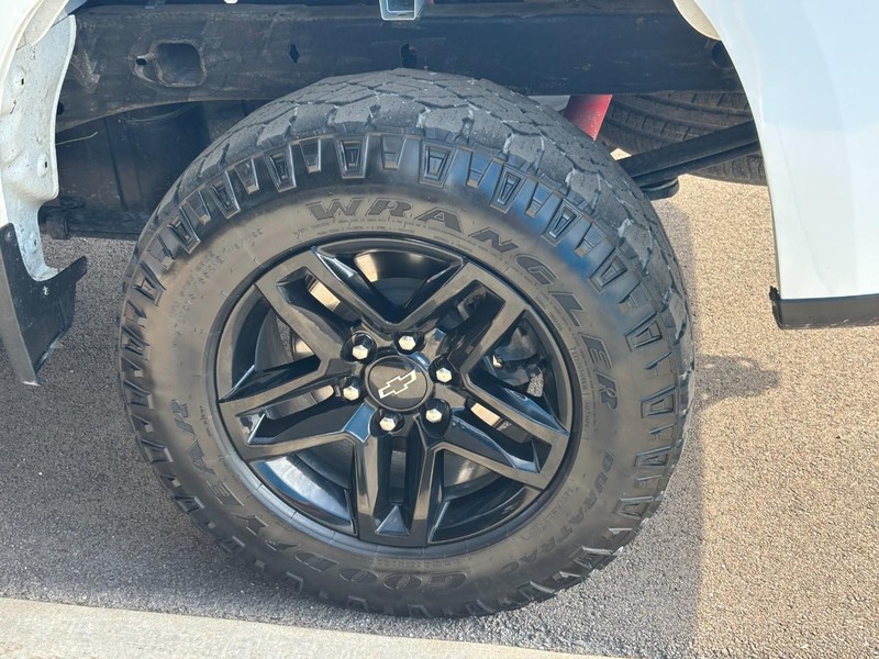 Chevrolet Silverado 1500 Vehicle Full-screen Gallery Image 07