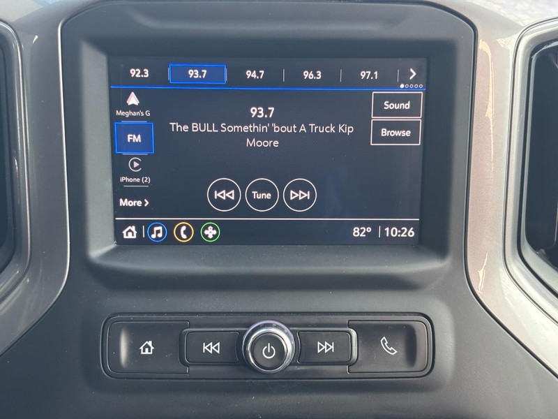 Chevrolet Silverado 1500 Vehicle Full-screen Gallery Image 13