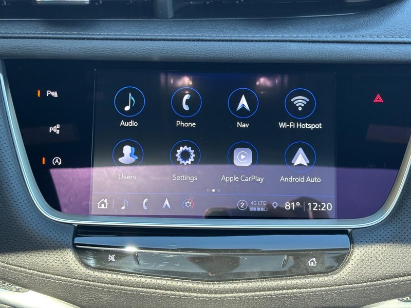 Cadillac XT5 Vehicle Full-screen Gallery Image 13