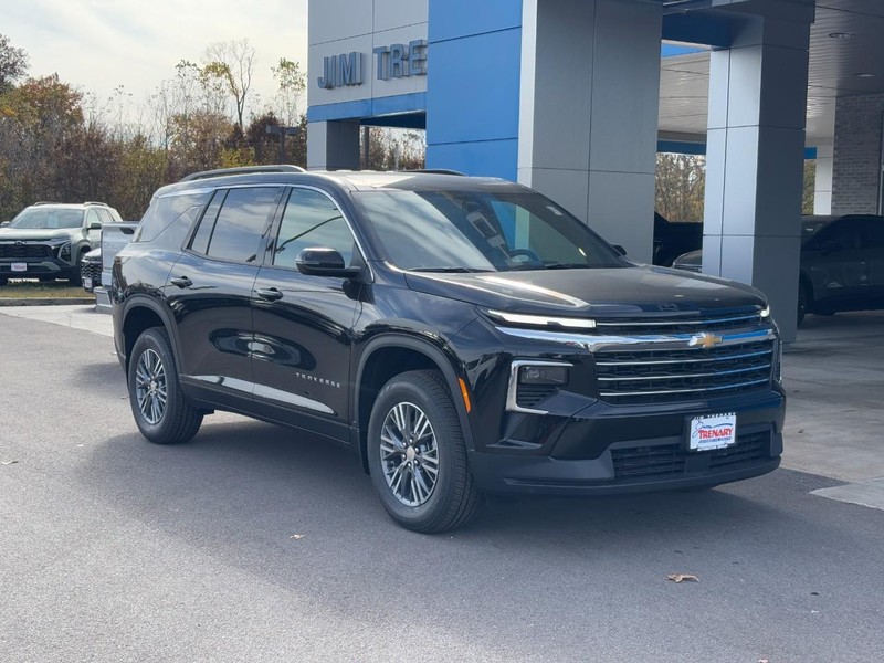 Chevrolet Traverse Vehicle Image 02