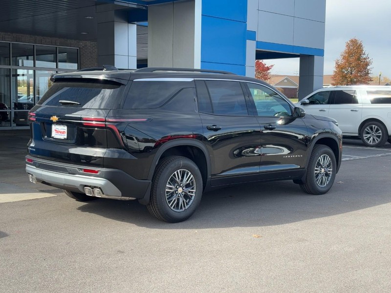 Chevrolet Traverse Vehicle Image 03