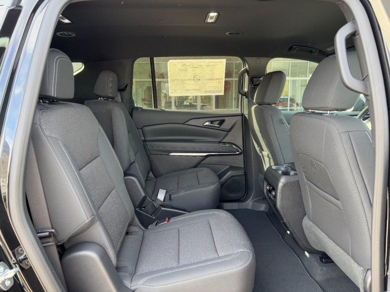 Chevrolet Traverse Vehicle Image 05