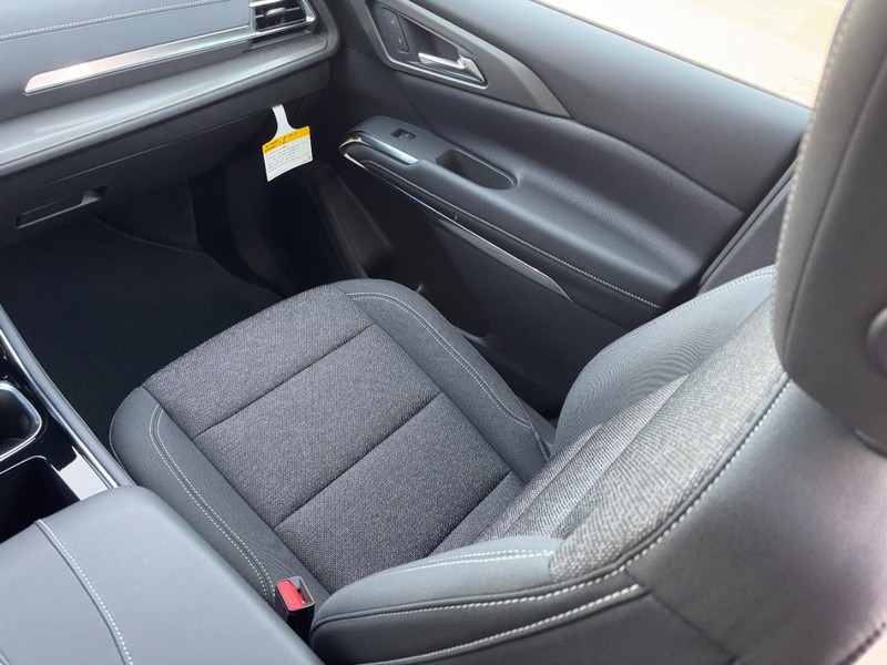 Chevrolet Traverse Vehicle Image 11