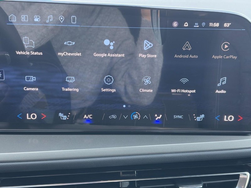 Chevrolet Traverse Vehicle Image 16