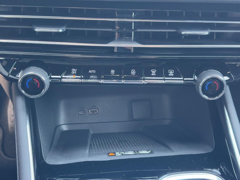 Chevrolet Traverse Vehicle Image 19