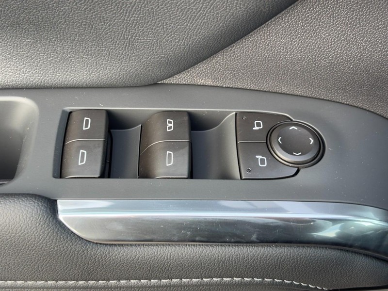 Chevrolet Traverse Vehicle Image 20