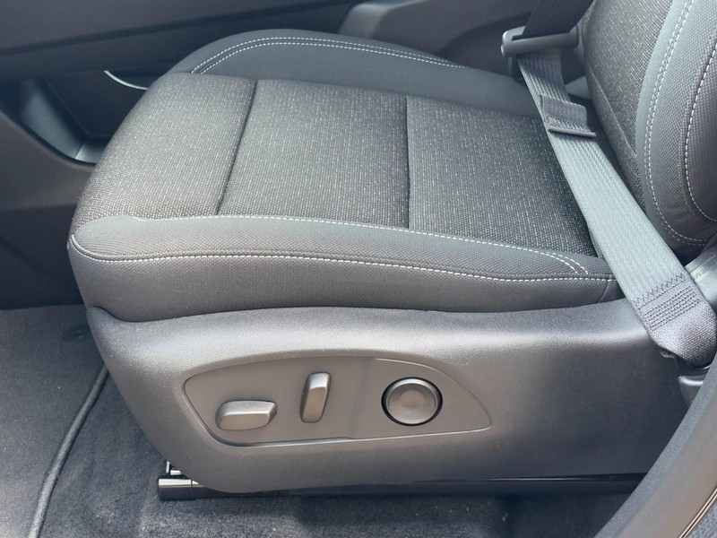 Chevrolet Traverse Vehicle Image 22