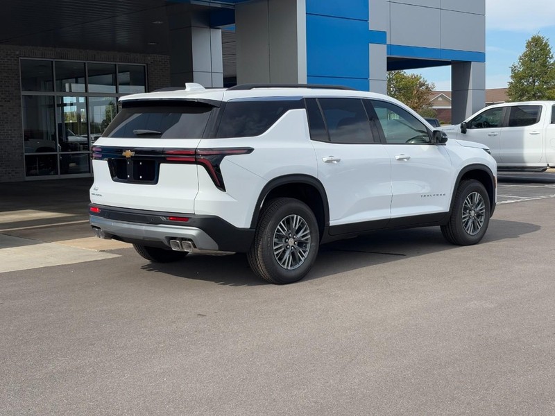 Chevrolet Traverse Vehicle Image 03