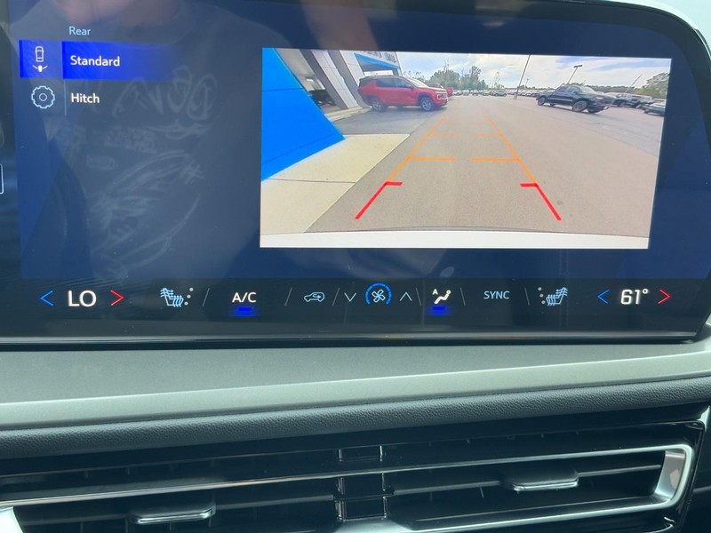 Chevrolet Traverse Vehicle Image 17