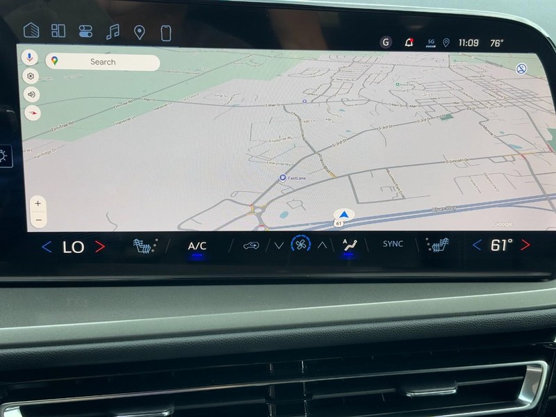 Chevrolet Traverse Vehicle Image 18