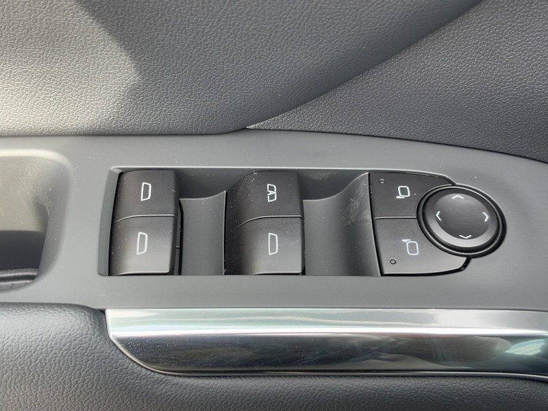 Chevrolet Traverse Vehicle Image 20