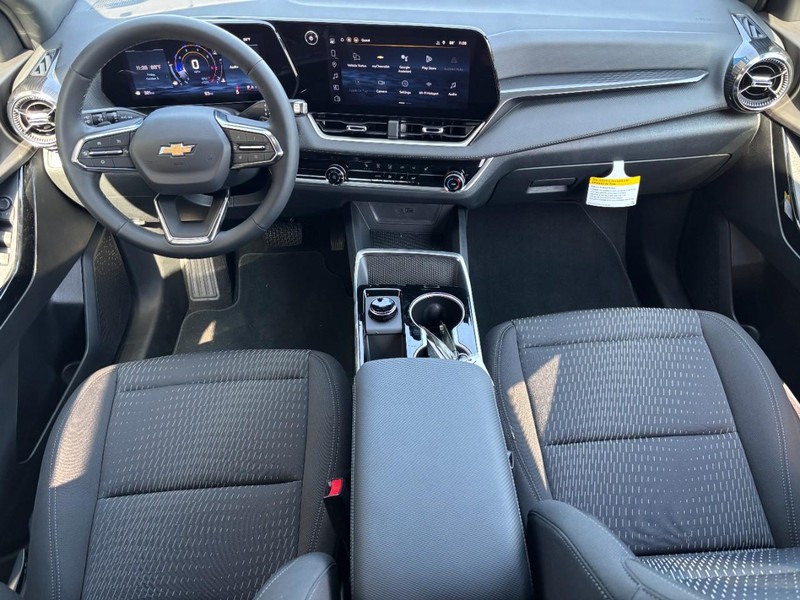 Chevrolet Equinox Vehicle Image 06