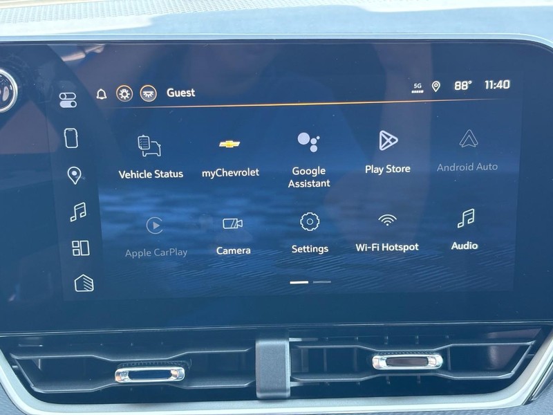 Chevrolet Equinox Vehicle Image 15