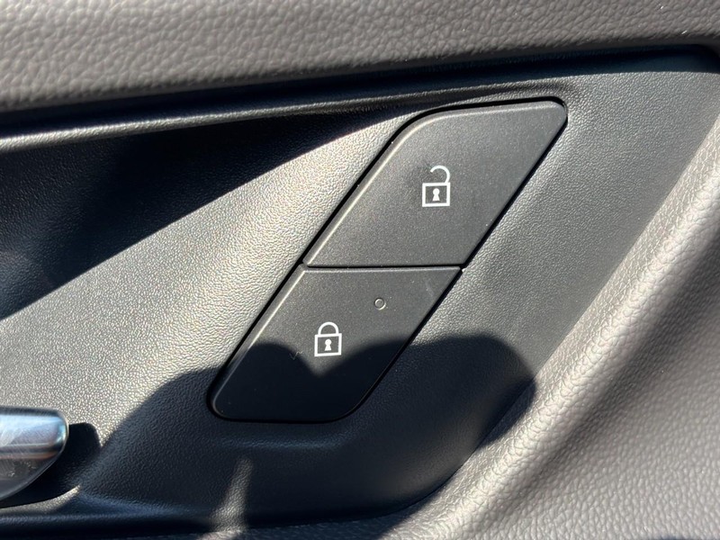 Chevrolet Equinox Vehicle Image 20