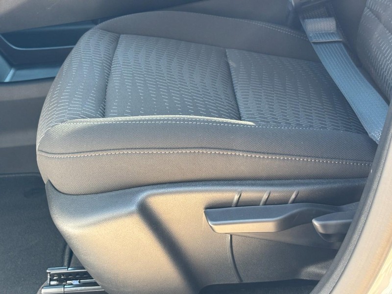 Chevrolet Equinox Vehicle Image 21