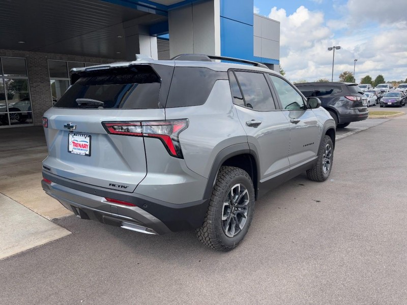 Chevrolet Equinox Vehicle Image 03